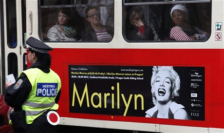 Plánovaná výstava Marilyn je ohroena krádeí kamionu s vybavením a ástí exponát