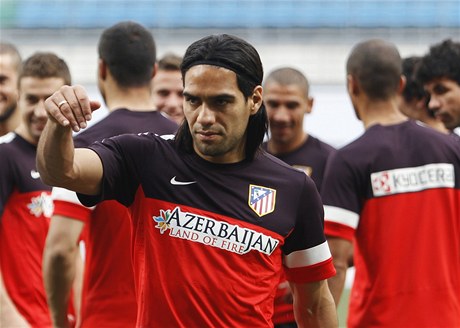 Hvzda Atlétika Madrid Radamel Falcao je jednou z vyhlédnutých posila Monaka