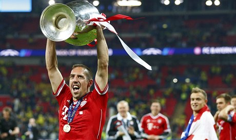 Franck Ribéry s pohárem pro vítze Ligy mistr