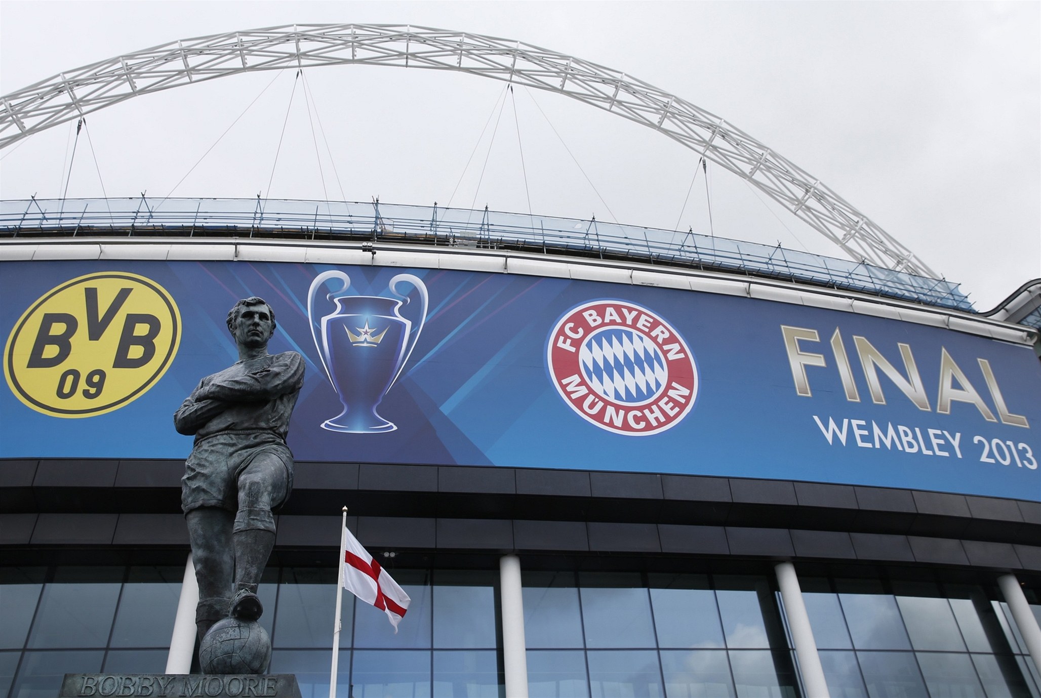 Borussia Dormund a Bayern Mnichov obstaraly první ryze n�mecké finále Liga mistr� 