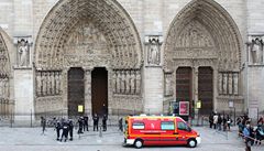 V pařížském chrámu Notre-Dame se zastřelil muž, policie katedrálu evakuovala. | na serveru Lidovky.cz | aktuální zprávy