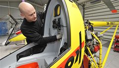 Mamba Air ve svých dílnách vrtulníky montuje a provádí technické kontroly 