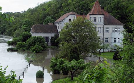 Rozvodnná Berounka u Chrástu na Plzesku. 