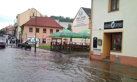 Voda se zastavila dva centimetry ped vchodem, popisuje majitelka bistra Blackdog Cantina.