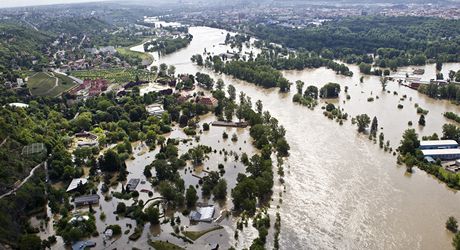Rozvodnná Vltava v Troji, letecký snímek ze 4. ervna