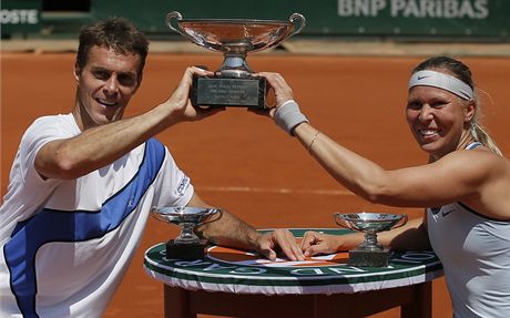 Frantiek ermák a Lucie Hradecká vyhráli míenou tyhru Roland Garros 2013.