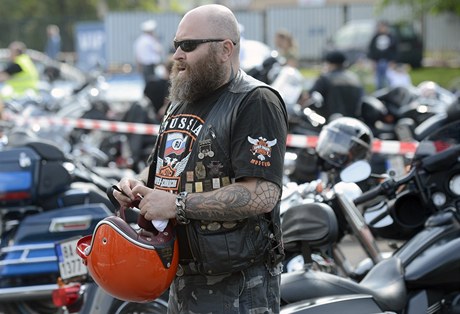 V Praze slaví majitelé a píznivci znaky motocykl Harley-Davidson výroí 110 let výroby tchto amerických stroj. 