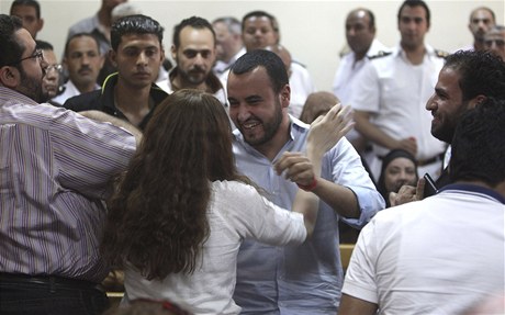 Soud v Káhie poslal za míe pracovníky nevládních organizací 