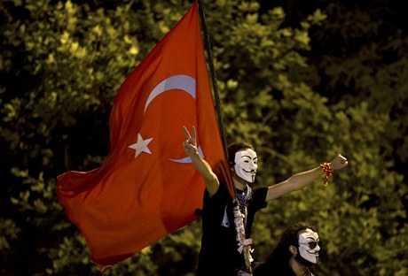 Demonstranti v Istanbulu