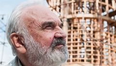 Na zaátku byla mylenka postavit moderní rozhlednu jako kontrast k tm historickým, které v oblasti Jizerských hor vyrostly na pelomu 19. a 20. století.