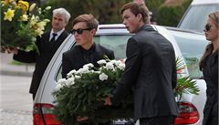 Pohřeb čtyřčlenné zavražděné rodiny z Brna.  | na serveru Lidovky.cz | aktuální zprávy