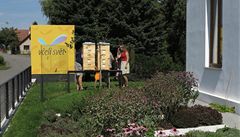 Kvalitn upravený pedprostor je jednou z hlavních devíz povedené adaptace koly na muzeum.