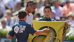 Rafael Nadal p�i utkání s Djokovi�em na Roland Garros 2013.