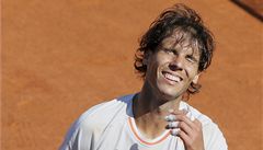 Rafael Nadal pi utkání s Djokoviem na Roland Garros 2013.