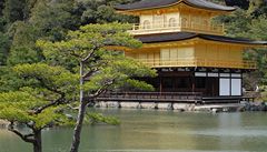 �inkandzen je rychlý a moderní, tak jako pulsující Tokio, ale po vystoupení v Kjótu vás �eká tak trochu jiné Japonsko