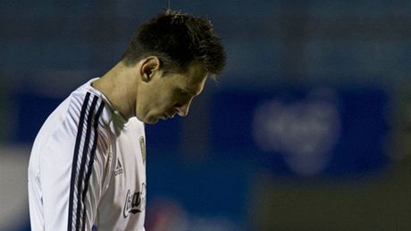 Smutný fotbalista Argentiny Lione Messi