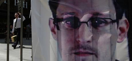 Edward Snowden doufá v azyl v Ekvádoru