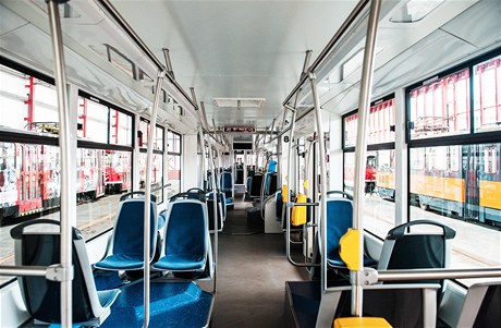 Interiér nové tramvaje EVO2