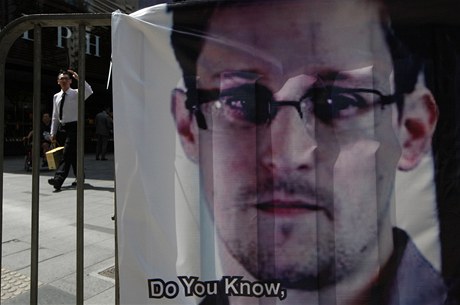 Edward Snowden doufá v azyl v Ekvádoru