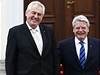 Nmecký prezident Joachim Gauck vítá Miloe Zemana.