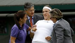Černý den ve Wimbledonu: zranění vyřadilo sedm tenistů