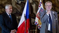 Milo Zeman a Jií Rusnok na snímku z 19.6. 2013