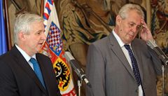 Prezident Milo Zeman s Jiím Rusnokem (vlevo).