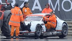 Zni�ené auto Simonsena.