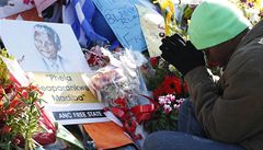 Nelson Mandela bojuje o ivot, v JAR zvauj, kde ho pohb