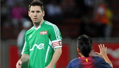 Messi před beneficí naštval fanoušky, ti mu zablokovali cestu