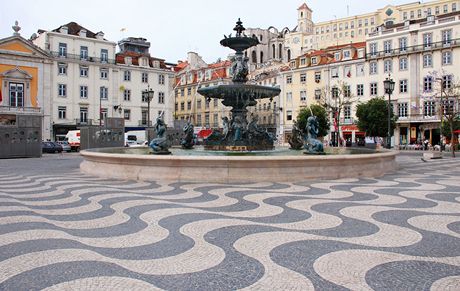 Geometrické motivy na dlab v Lisabonu