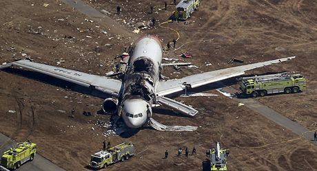 V San Francisku havaroval Boeing 777. Dva mrtv, a 181 zrannch.