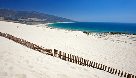 Andalusie, nejjinjí oblast ve panlsku, má nádherné písené pláe