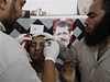 Zranný demonstrant je oetován v káhirské nemocnici