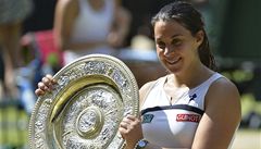 Bartoliov ve finle Wimbledonu zniila Lisickou. Ta prohru oplakala