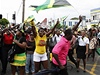 Sprinter Usain Bolt vyhrál finále stovky novým olympijským rekordem a celá Jamajka ílí