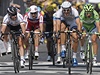 Spurtei na Tour de France - zleva Nmec Marcel Kittel, Brit Mark Cavendish a Slovák Peter Sagan