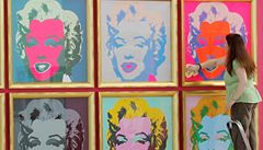 Jízdárnu na Hluboké zaplnila díla ikony pop artu Andyho Warhola