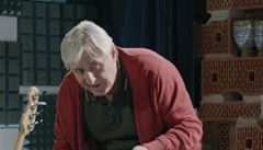 Ve filmu o starých muzikantech hrají i Marián Gei�berg, Miroslav Krobot a Karel He�mánek