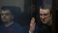 Navalnho soud doasn propustil z vzen, zakzal mu cestovat