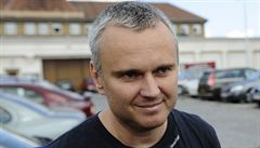 N�kdej�ího nám�stek ministra zem�d�lství Roman Bo�ek hovo�í s noviná�i v...