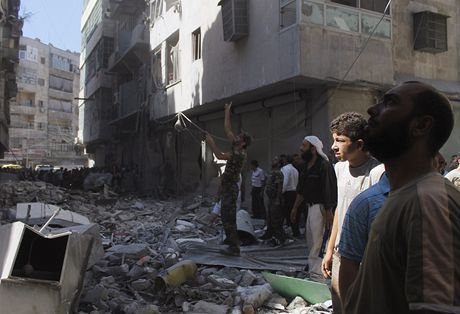 Jedna ze zničených čtvrtí v syrském Aleppu, kterou zničily raketové útoky