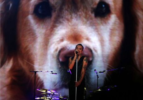 Dave Gahan na portugalské zastávce aktuálního turné Depeche Mode, 13. ervence 2013