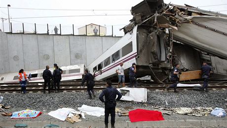 Pi havárii vlaku ve panlsku zahynuly desítky lidí.