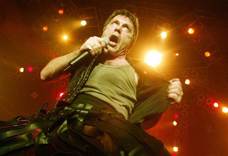 Zpvák kapely Iron Maiden Bruce Dickinson