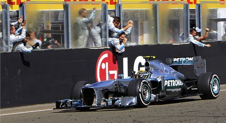 Lewis Hamilton vyhrál VC Maarska.