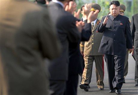 Kim ong-un na pedmstí Pchjongjangu slavnostn otevel nový hbitov pro hrdiny korejské války.