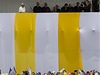 ímský pontifik si Brazílii, kde se nyní konají Svtové dny mládee, zvolil jako cíl své vbec první zahraniní cesty. 