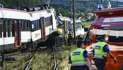 Ve Švýcarsku se srazily vlaky. Strojvedoucí zemřel, zranilo se 35 lidí