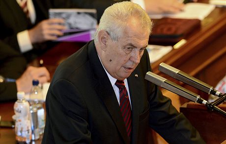 Prezident republiky Milo Zeman Poslaneckou snmovnu, kde vystoupil s projevem ped hlasováním o dve vlád premiéra Jiího Rusnoka. 